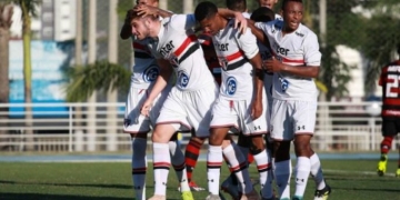 São Paulo derrota o Flamengo e lidera Grupo B na Copa RS