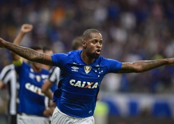 A pedido de Abel, Dedé é o nome número 1 na lista de reforços do Flamengo