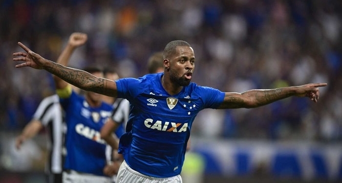 A pedido de Abel, Dedé é o nome número 1 na lista de reforços do Flamengo