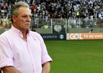 Após ouvir Santos, Abel põe pedida nos moldes do Flu para conversas com o Flamengo