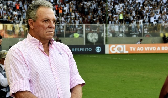 Após ouvir Santos, Abel põe pedida nos moldes do Flu para conversas com o Flamengo