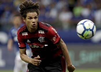 Cobiçado, Willian Arão encaminha renovação com o Flamengo