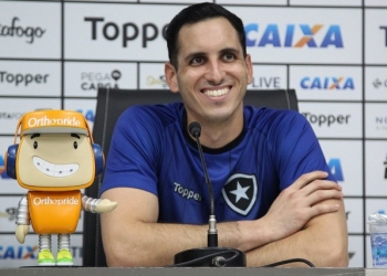 Com indefinição sobre Diego Alves, Flamengo consulta situação de Gatito