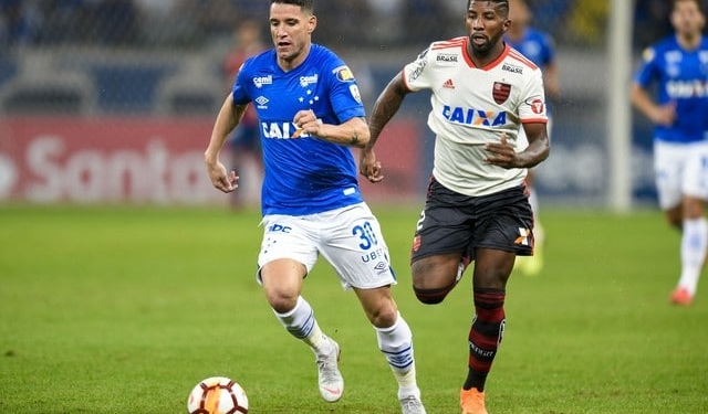 Cruzeiro busca alternativa para lateral e Rodinei entra na mira