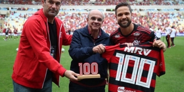 Diego faz carta de agradecimento a Bandeira: ‘Deixou um legado para o Flamengo’