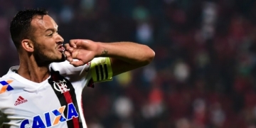 Fla decide não igualar oferta e Réver se aproxima de retorno ao Atlético-MG