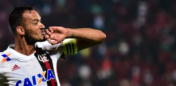 Fla decide não igualar oferta e Réver se aproxima de retorno ao Atlético-MG