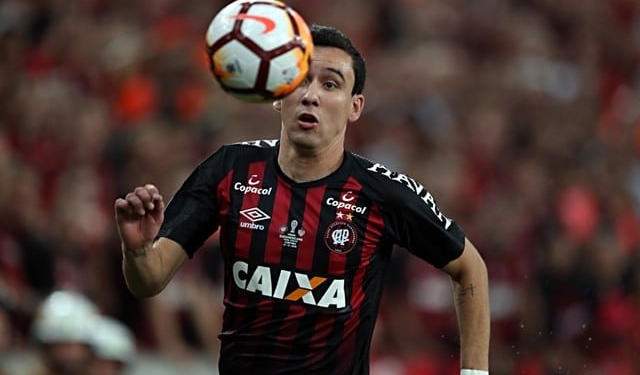 Flamengo aumenta proposta e se aproxima de acerto para comprar atacante Pablo, do Athletico