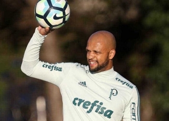 Flamengo entra em contato e marca reunião com empresário de Felipe Melo