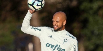 Flamengo entra em contato e marca reunião com empresário de Felipe Melo