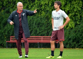 Flamengo monitora Rodrigo Caio e ouve elogios de Dorival; permanência no São Paulo é improvável