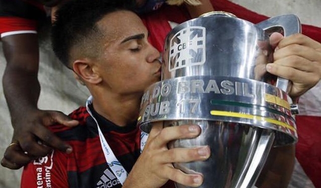 Flamengo prega cautela com Reinier, mas admite expectativa proporcional à multa: R$ 308 mi