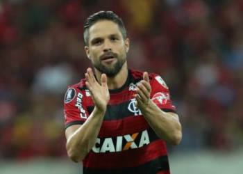 Flamengo procura Diego para negociar renovação e aguarda pai do jogador para reunião no Rio