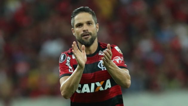 Flamengo procura Diego para negociar renovação e aguarda pai do jogador para reunião no Rio
