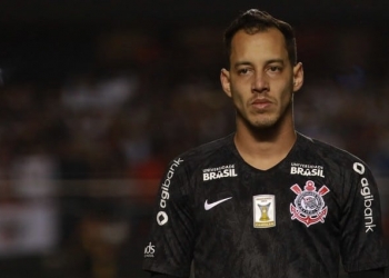 Flamengo recua diante de valores e negociações por Rodriguinho, emperram