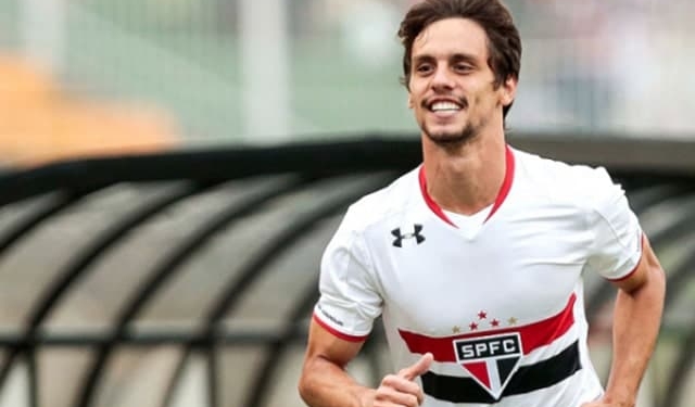 Flamengo se aproxima do primeiro reforço: Rodrigo Caio, do São Paulo