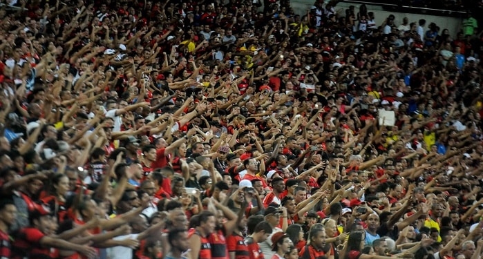 Flamengo x Atlético-PR registra maior público do futebol brasileiro em 2018