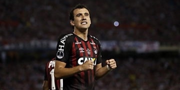 Na mira do Flamengo, Pablo diz: "Estou sabendo pela internet"