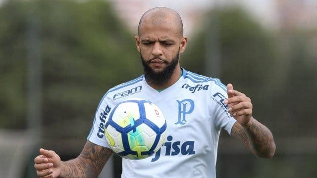 Negociação entre Flamengo e Felipe Melo esfria após vazamento de informações