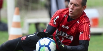 Nova diretoria do Fla prioriza conversa com Diego Alves, mas monitora mercado