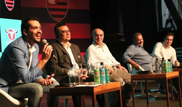 Patrocinadora pede rescisão e assina composição de dívida com o Flamengo
