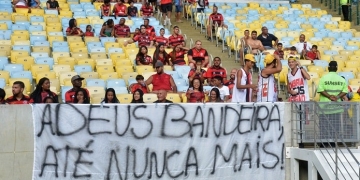 Virada acaba com festa do Flamengo; Bandeira discute, e torcedor registra ocorrência