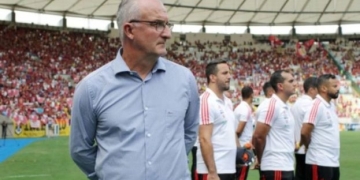 Transição jurídica flui, mas Flamengo tem impasse com dívida de Dorival Jr
