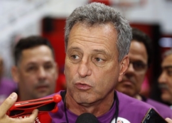 Landim minimiza figura de diretor executivo e terá comitê no futebol do Fla