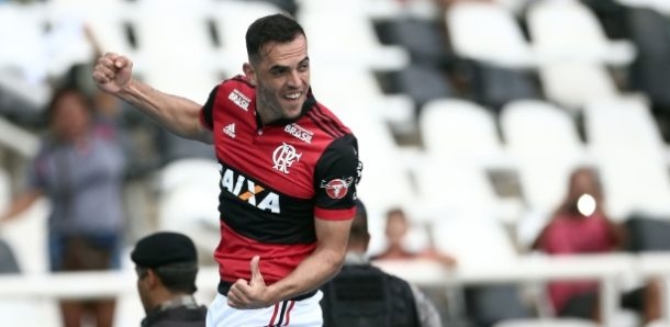 Sem Réver e disposto a liberar Rhodolfo, Fla irá ao mercado por zagueiros