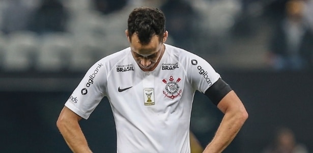 Fla estuda Rodriguinho decisivo do Corinthians, mas fase no Egito é oposta