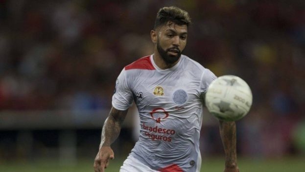 Flamengo se mantém otimista e cauteloso por acerto com Gabigol