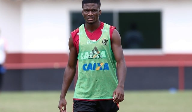 Michael reconhece resultado ruim do Flamengo na Copinha, mas garante "foco total" pela vaga