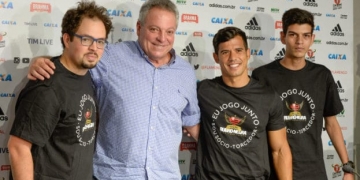 Abel Braga é oficialmente apresentado como treinador do Flamengo para 2019