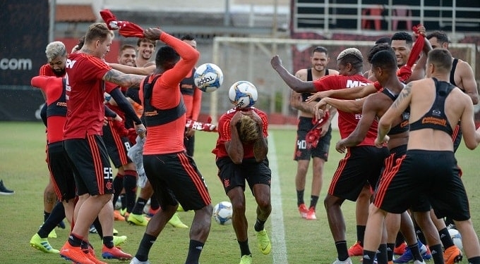 Bruno Henrique é regularizado pelo Flamengo e fica à disposição de Abel para o clássico