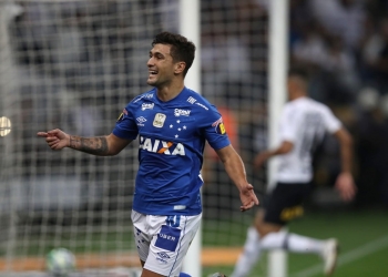 Após acordo com Cruzeiro, Flamengo acerta contratação de Arrascaeta