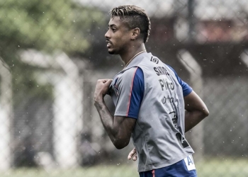 Presidente do Santos promete dificultar ida de Bruno Henrique para o Flamengo: "Só por um bom dinheiro"