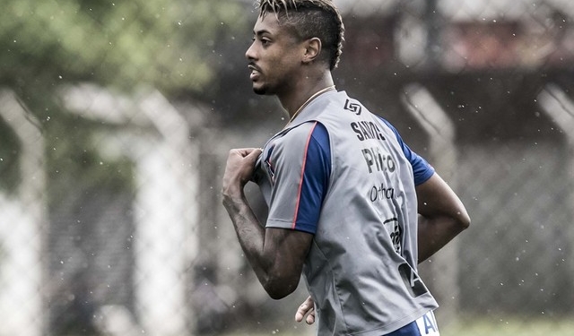 Presidente do Santos promete dificultar ida de Bruno Henrique para o Flamengo: "Só por um bom dinheiro"