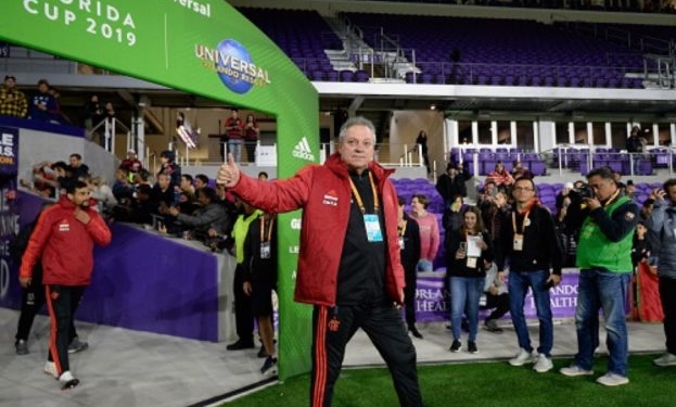 Abel elogia Ajax, diz que Fla 'soube sofrer' e garante: 'Saio satisfeito'
