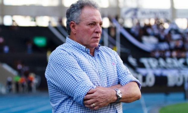 Abel Braga enaltece 'espírito coletivo' do Flamengo e elogia Bruno Henrique