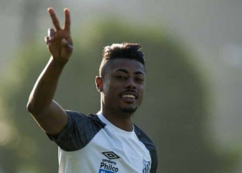 Bruno Henrique desembarca nesta terça no Rio para assinar por três anos com o Flamengo