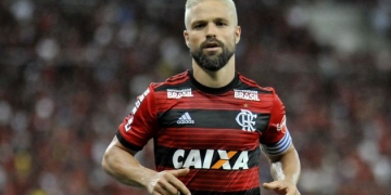 Diego se declara ao Flamengo e diz por que não quis deixar clube: "Tive proposta"
