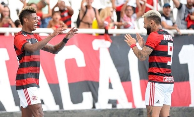 Bruno Henrique estreia no Flamengo com dois gols e vitória sobre o Botafogo