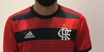 Em vídeo, Gabigol veste a camisa e fala como jogador do Flamengo: "Faço parte da Nação"