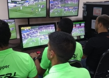 Ferj inaugura sala de treinamento de VAR para o Carioca em sua sede