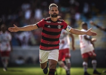 Flamengo acerta renovação de Diego e aguarda pai para assinar contrato até dezembro de 2020