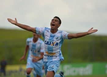 Flamengo faz proposta por Matheuzinho, lateral do Londrina