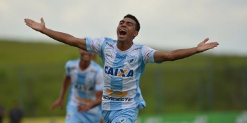 Flamengo faz proposta por Matheuzinho, lateral do Londrina