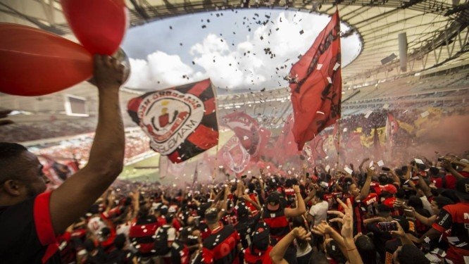 Flamengo quer manter preço dos ingressos e tenta redução de despesas no Maracanã