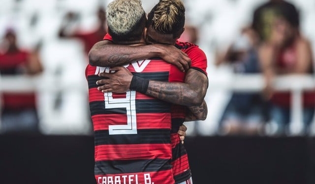 Flamengo sofre com antigos vícios, mas ganha verticalidade e poder de reação com Bruno Henrique