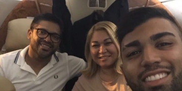 Gabigol chega ao Rio na manhã desta quarta para assinar contrato com o Flamengo